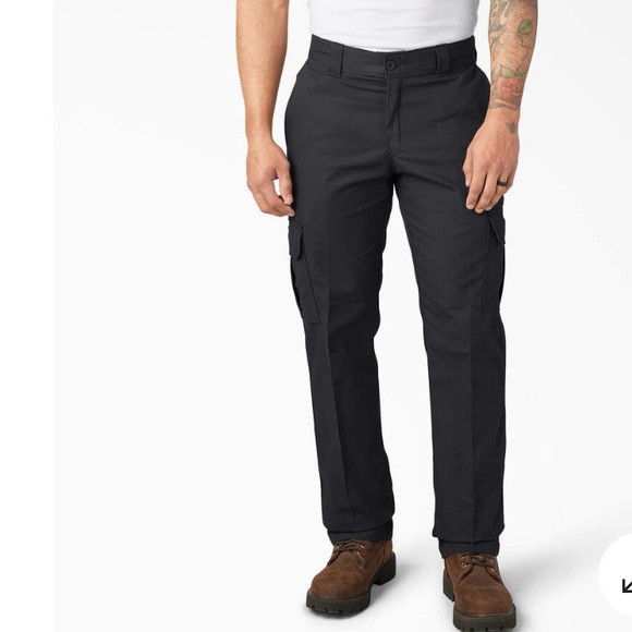 Dickies Other - Men's Dickies Black Cargo Pants Reg fit Sz 32x32 NWT